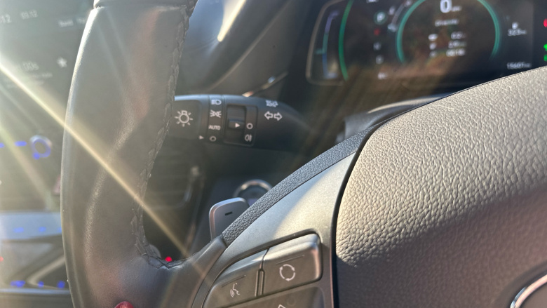 Hyundai IONIQ 1.6 GDi Hybrid Premium SE 5dr DCT Hybrid Hatchback